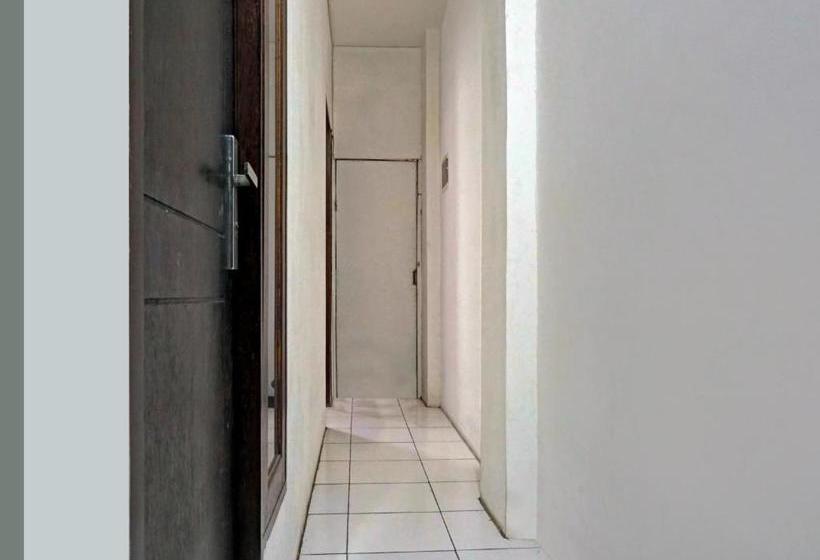 Hotel Oyo 4001 Kalideres Residence