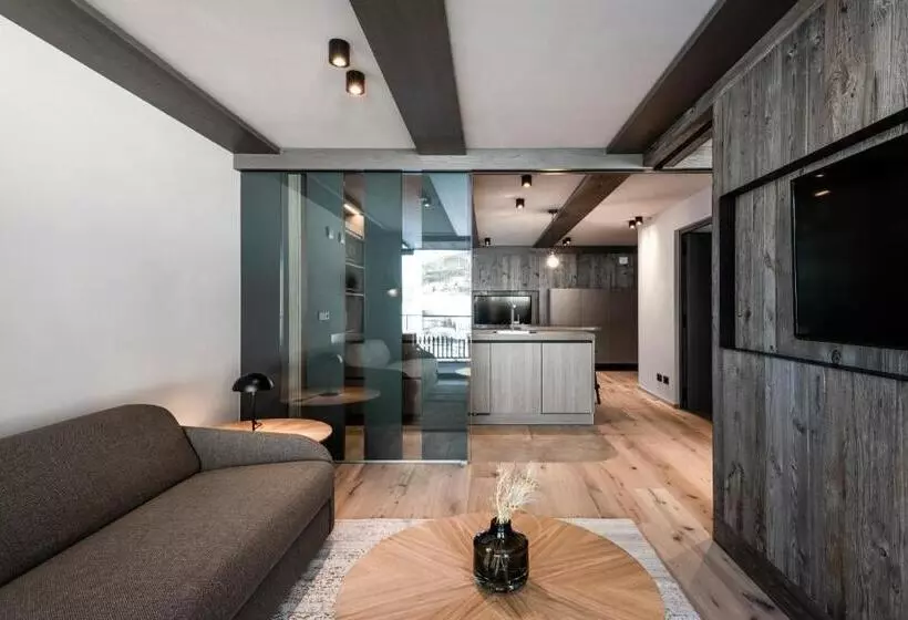 Surega   Idyllic Farmhouse