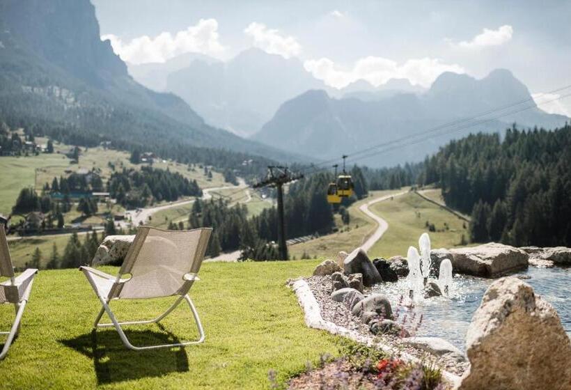 Surega   Idyllic Farmhouse