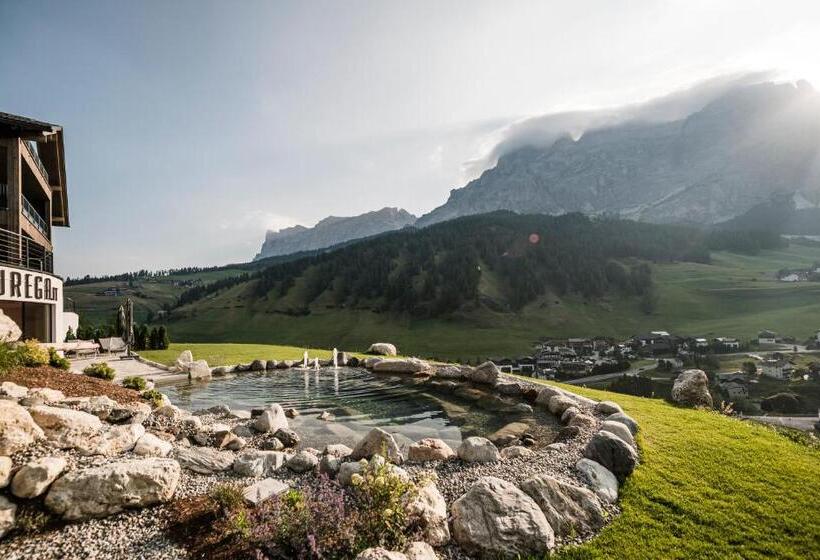 Surega   Idyllic Farmhouse