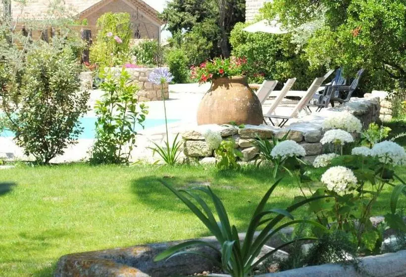 Aamiaismajoitus (B&B) Terre De Bacchus