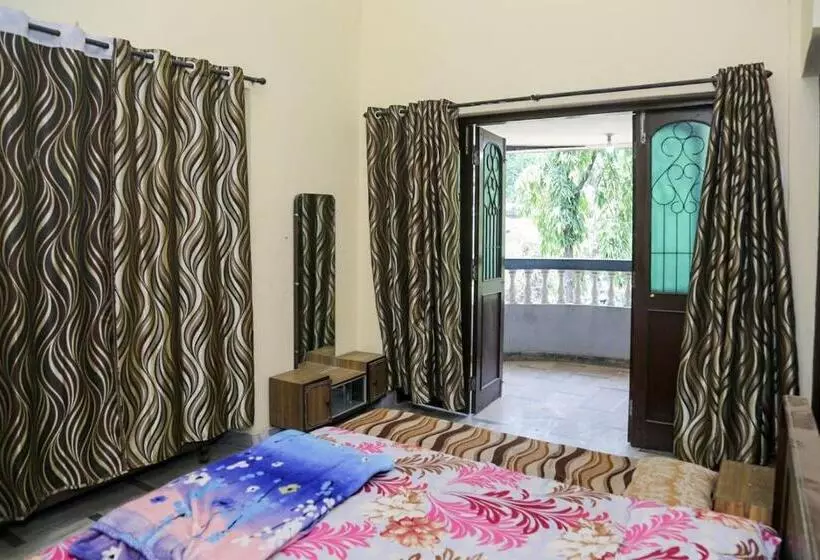 ホテル Ronak Cottage