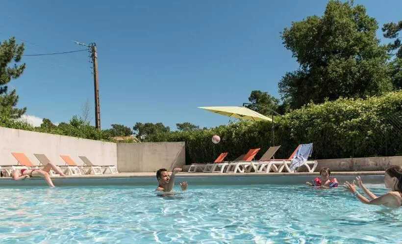 Hotelli Villages Clubs Du Soleil   Ronce Les Bains