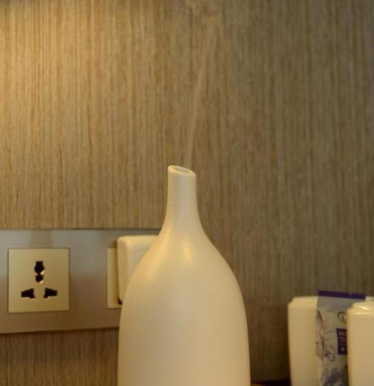 Lavande Hotel Linyi People S Square Branch