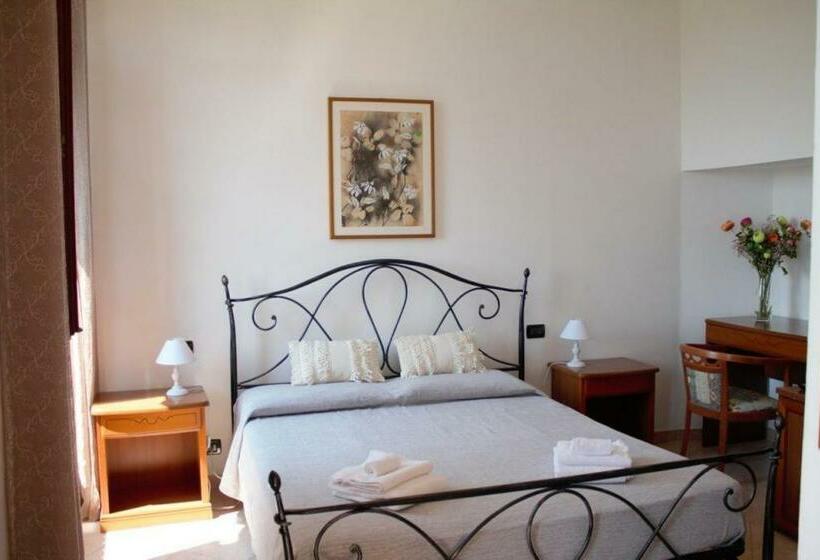 פנסיון Villa Govi