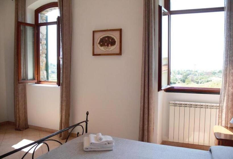 פנסיון Villa Govi