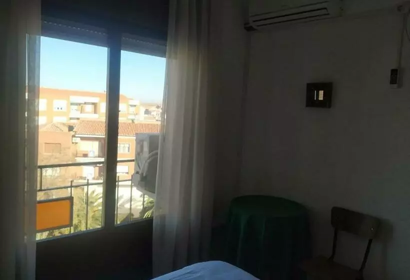 Retkeilymaja Hostal Agripino Y Restaurante Asiático