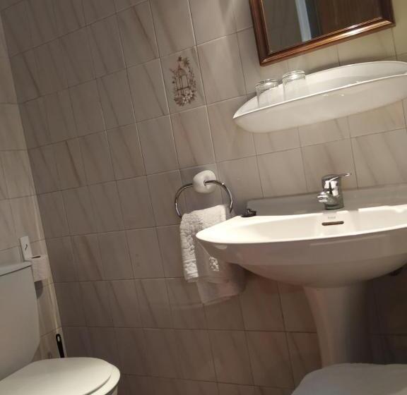 ユースホステル Hostal Agripino Y Restaurante Asiático