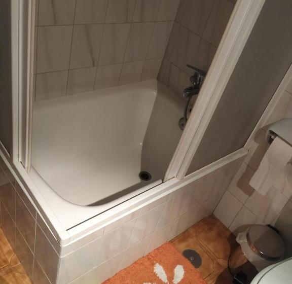 ユースホステル Hostal Agripino Y Restaurante Asiático