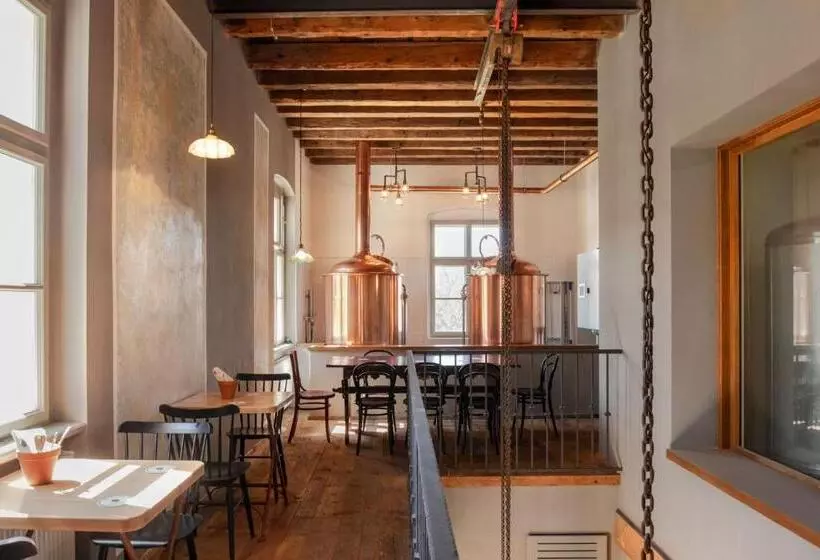 ホテル Pivovar řevnice