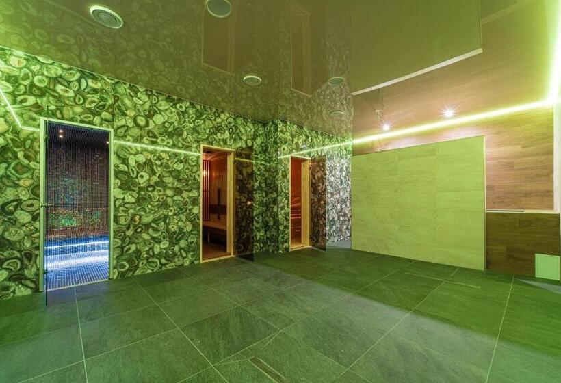 Отель Slávia Svidník Spa & Restaurant