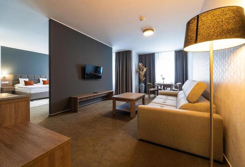 Отель Slávia Svidník Spa & Restaurant