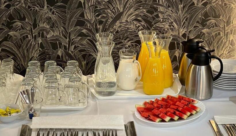 Отель Slávia Svidník Spa & Restaurant