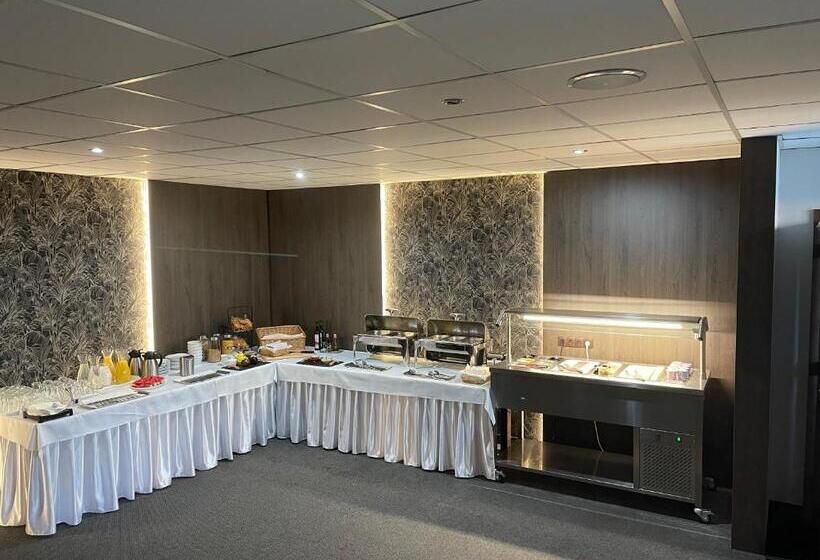 Отель Slávia Svidník Spa & Restaurant