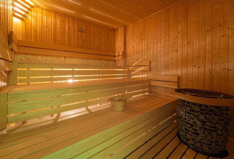 Отель Slávia Svidník Spa & Restaurant