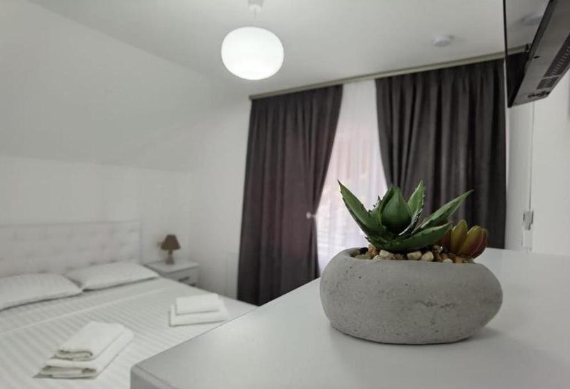 ペンション Casa Sima