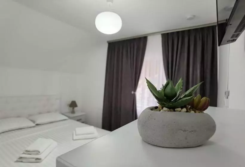 ペンション Casa Sima