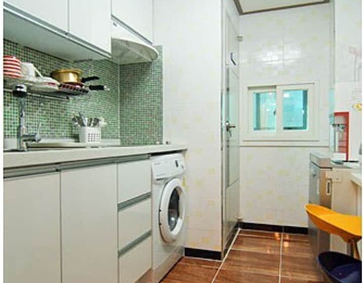 פנסיון Noble Residence