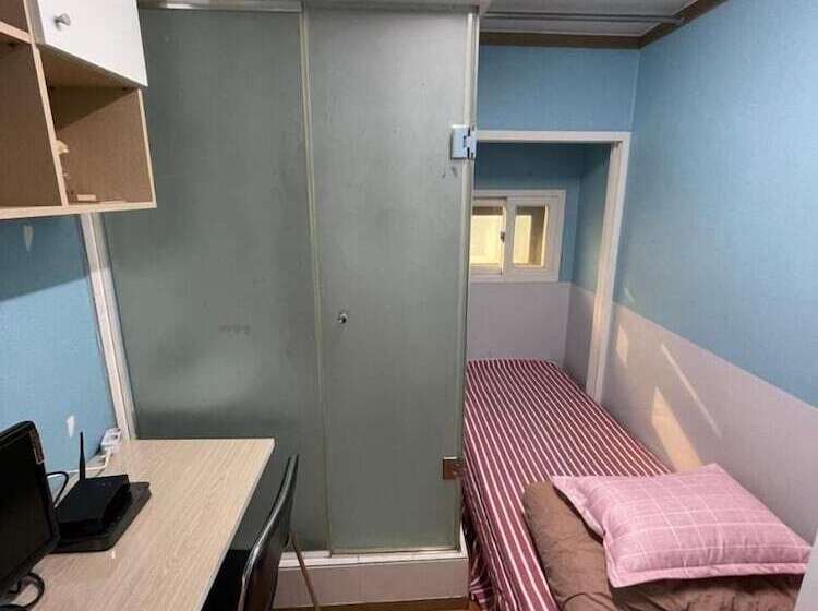 פנסיון Noble Residence