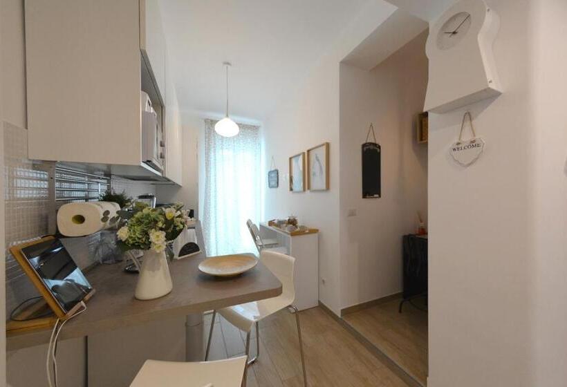 تختخواب و صبحانه Al Settimo Piano