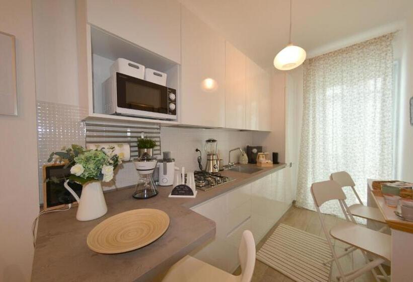 تختخواب و صبحانه Al Settimo Piano