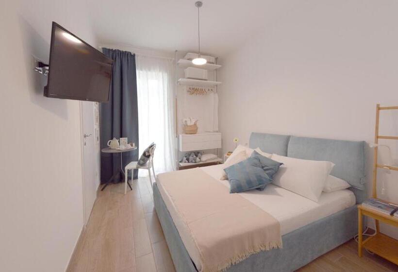 تختخواب و صبحانه Al Settimo Piano