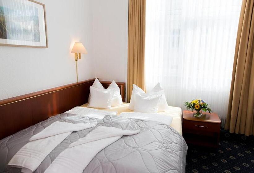 تختخواب و صبحانه Inselhotel Cornelius