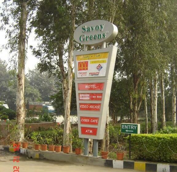 Motel Savoy Greens Karnal
