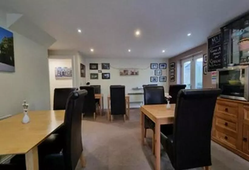 Majatalo Town House B & B