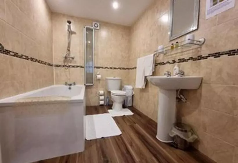 Majatalo Town House B & B