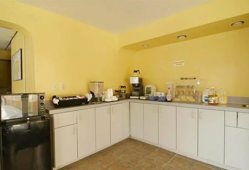 ホテル Dillon Express Inn