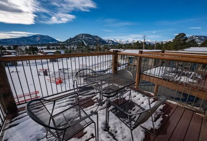 בית מלון כפרי Blue Door Inn