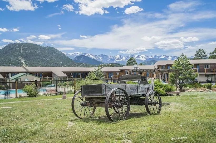 בית מלון כפרי Blue Door Inn