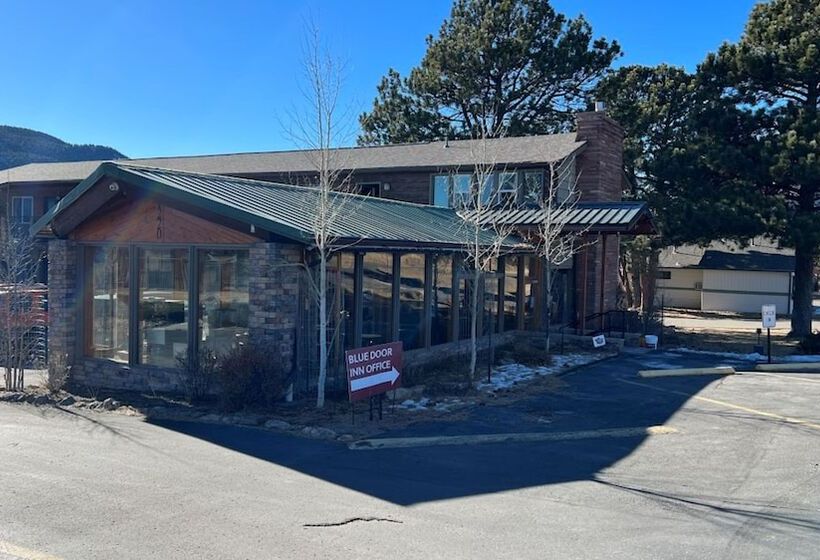 هتل Blue Door Inn