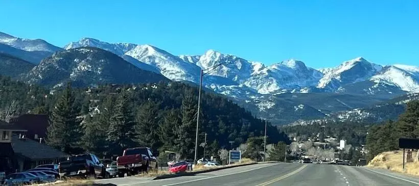 בית מלון כפרי Blue Door Inn