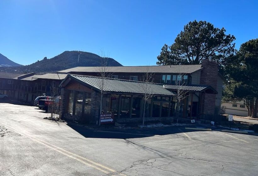 هتل Blue Door Inn