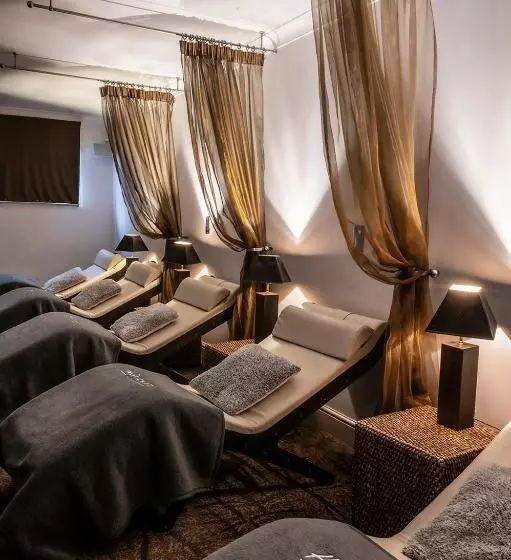 호텔 Brandshatch Place & Spa