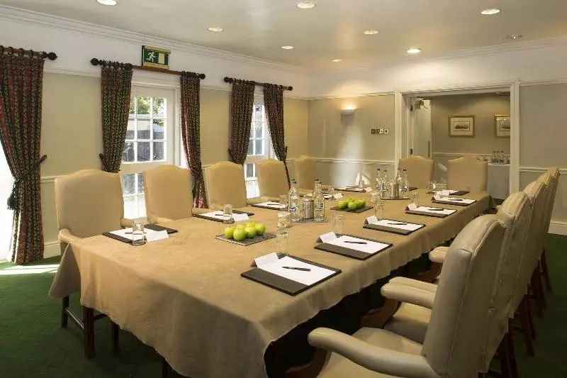 호텔 Brandshatch Place & Spa