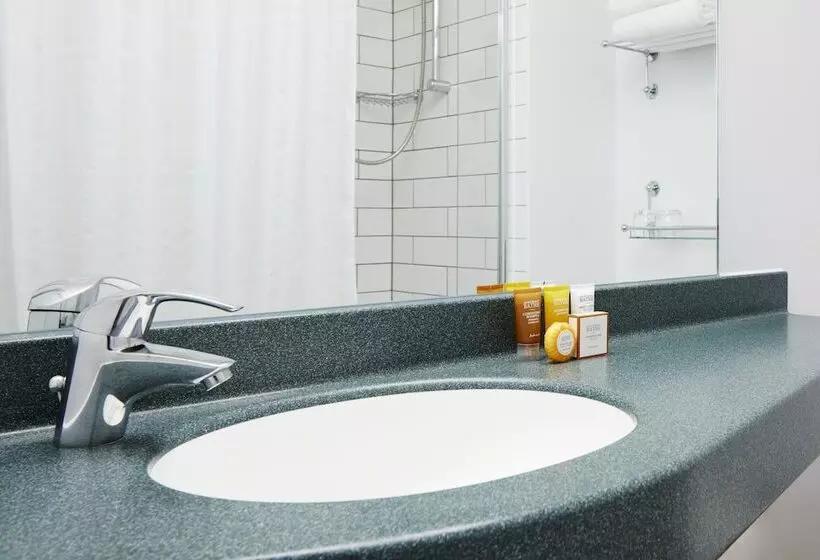 Club Quarters Hotel St Paul S, London