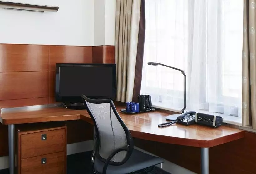 Club Quarters Hotel St Paul S, London