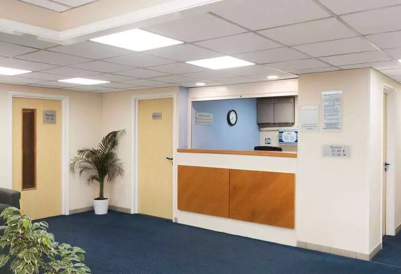 Hotel Days Inn Sutton Scotney South