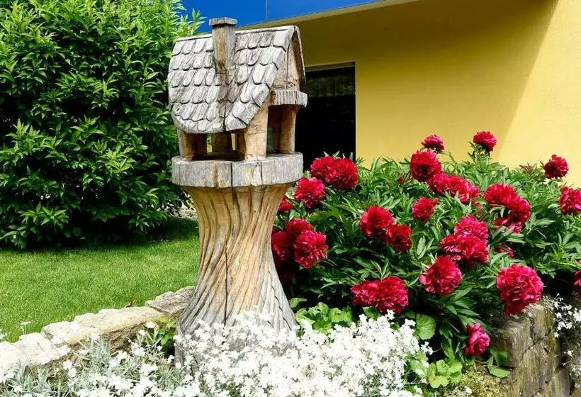 Отель Katharina Garni