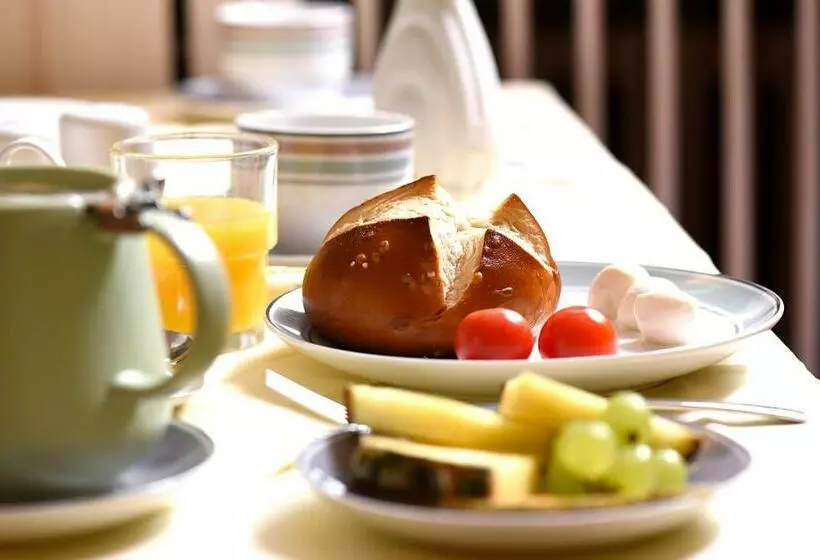 Отель Katharina Garni