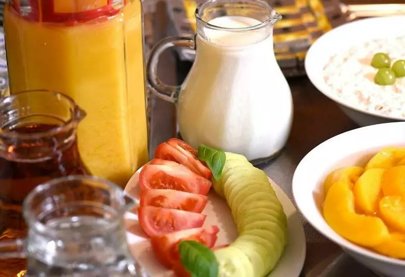 Отель Katharina Garni