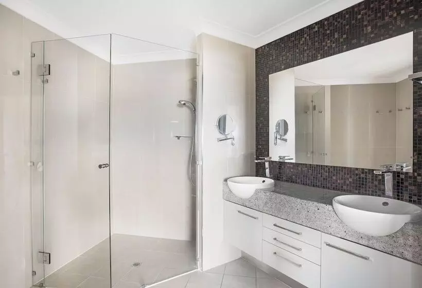 호텔 Mantra Esplanade