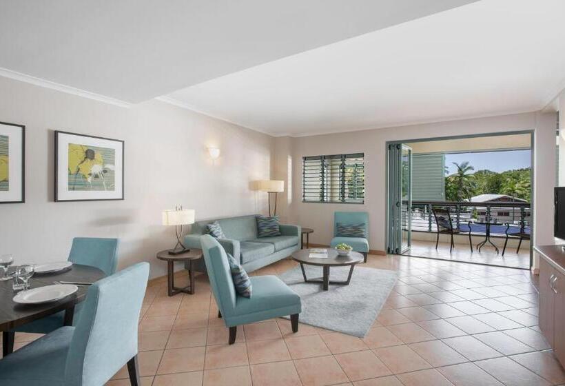 Hotel Mantra In The Village