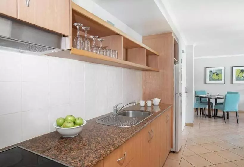 Hotel Mantra In The Village