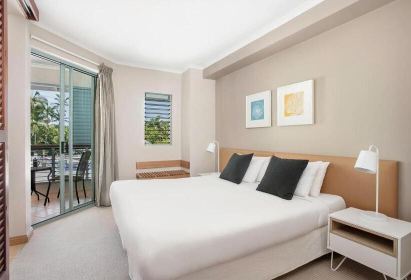 Hotel Mantra In The Village