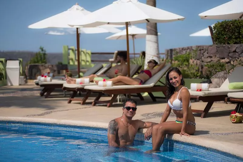 Отель Punta Serena & Resorts  Couples Only