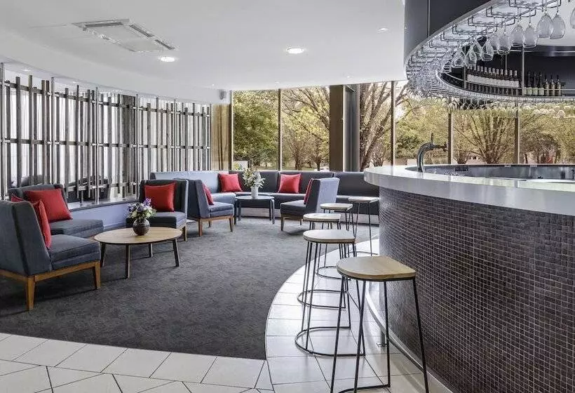 ホテル Ramada Encore Belconnen